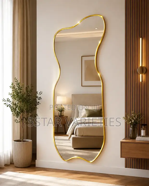 Brand New Makeup Mirror - Gold - 1