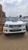 Toyota Hilux 2012 White - 1