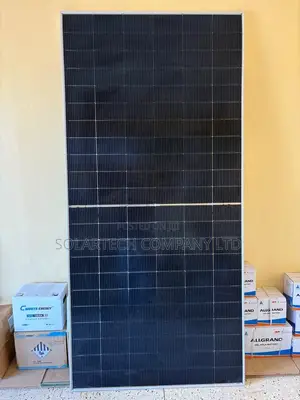600W Monocrystalline Solar Panel - 48V, 22% Efficiency