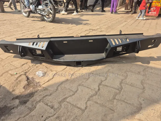 Toyota Hilux Rear Guard - 1
