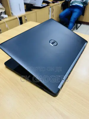 New Dell Latitude 14 E7470 Laptop