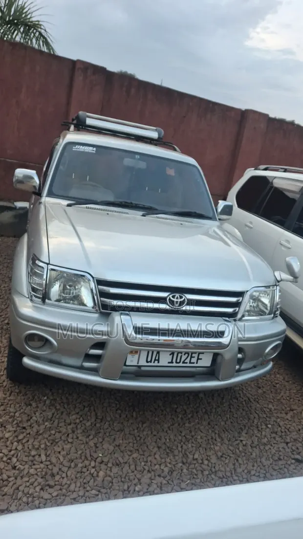 Toyota Land Cruiser Prado 2000 Silver - 1