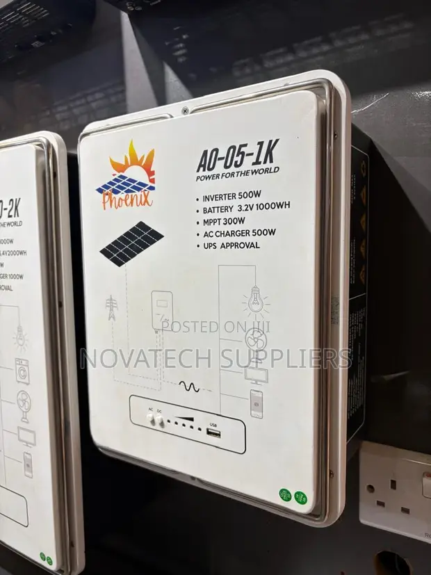 Phoenix 1kWh 500W All-in-One Solar Backup Power Station - 1