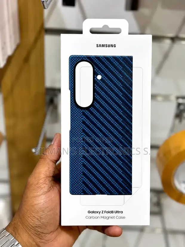 Galaxy Z Fold 8 Ultra Carbon Magnet Case Blue - 1