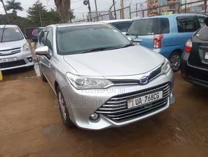 Toyota Corolla Fielder Hybrid 2018 Silver