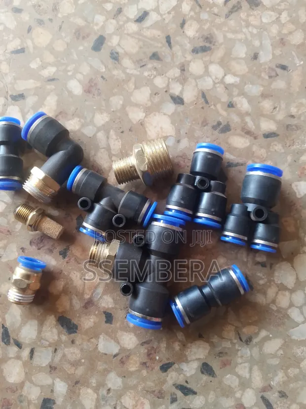 Pneumatic Hose Connectors - 1