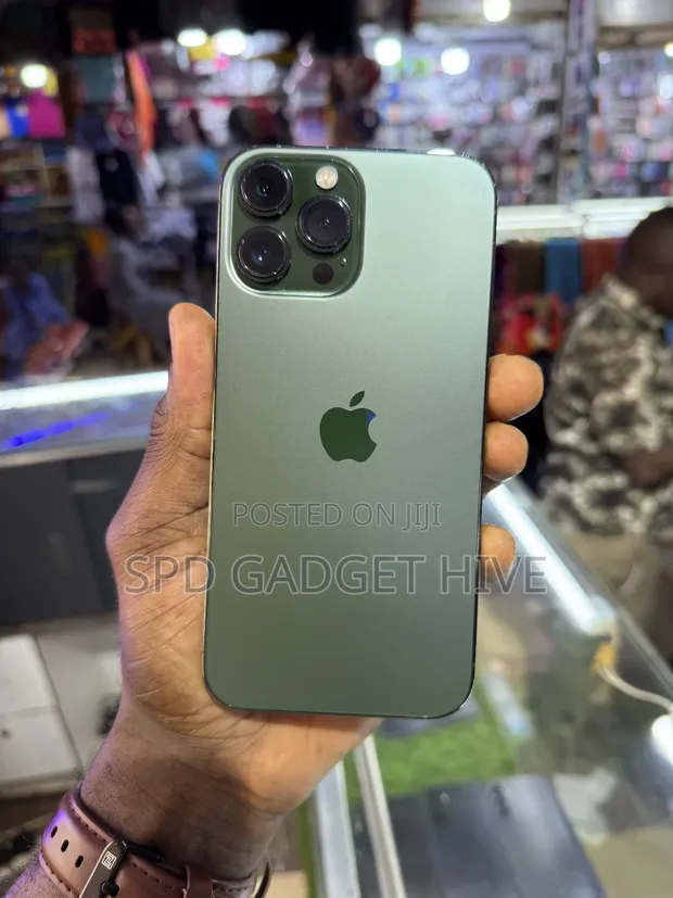 Apple iPhone 13 Pro Max 256GB Green - 1