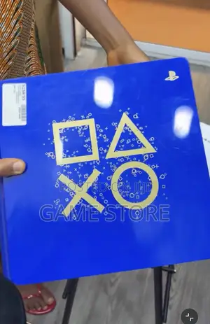 PS4 Slim Console