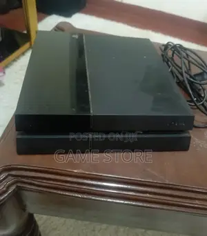PS4 Standard Console