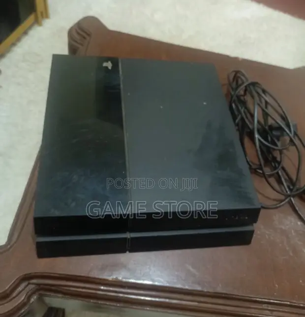 PS4 Standard Console - 1