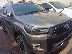 Toyota Hilux Revo Double Cab Diesel 2.8 AWD 2016 Green