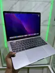 Apple MacBook Pro 2017 13" 8GB RAM 256GB SSD - 4
