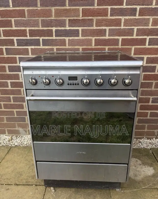 Smeg Ceramic Cooker with Oven (UK Used) - 1