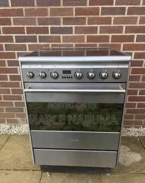 Smeg Ceramic Cooker with Oven (UK Used)