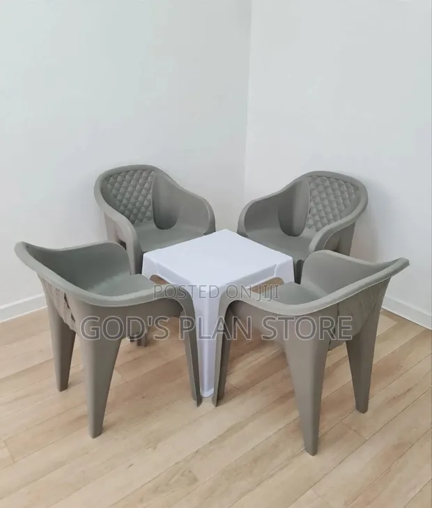 Comfortable Plastic Chairs and Table Set for Bars - 1