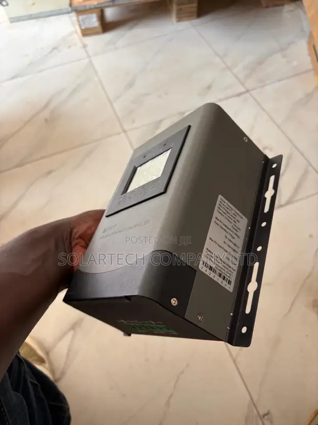Brand New MPPT 40A Smart Solar Charge Controller (12V/24V) - 1