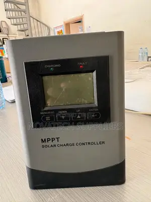 40A MPPT Solar Charge Controller with LCD (12V/24V)