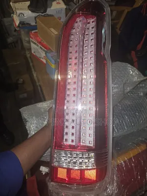 Toyota Hiace Drone Taillamp (2005-2017) - Aftermarket