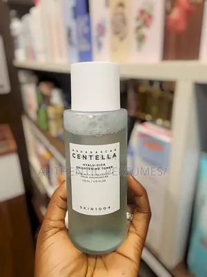 SKIN1004 Madagascar Centella Hyalu-Cica Brightening Toner 210ml