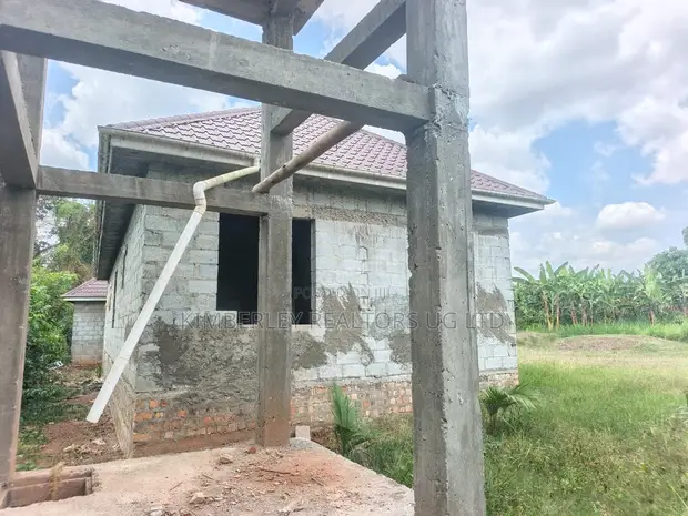 House for Sale - Mukono Nsambwe Estate - 1