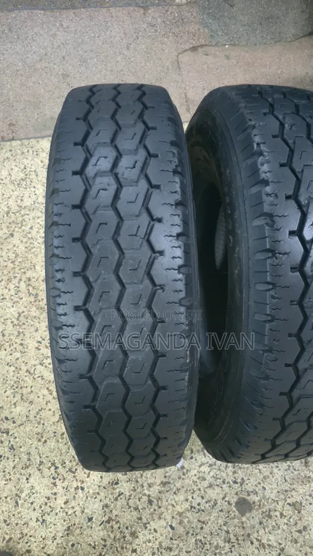 Used 195R15C Indian MRF Tyres - 1