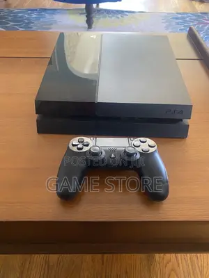 PS4 Standard Console with Racing Games