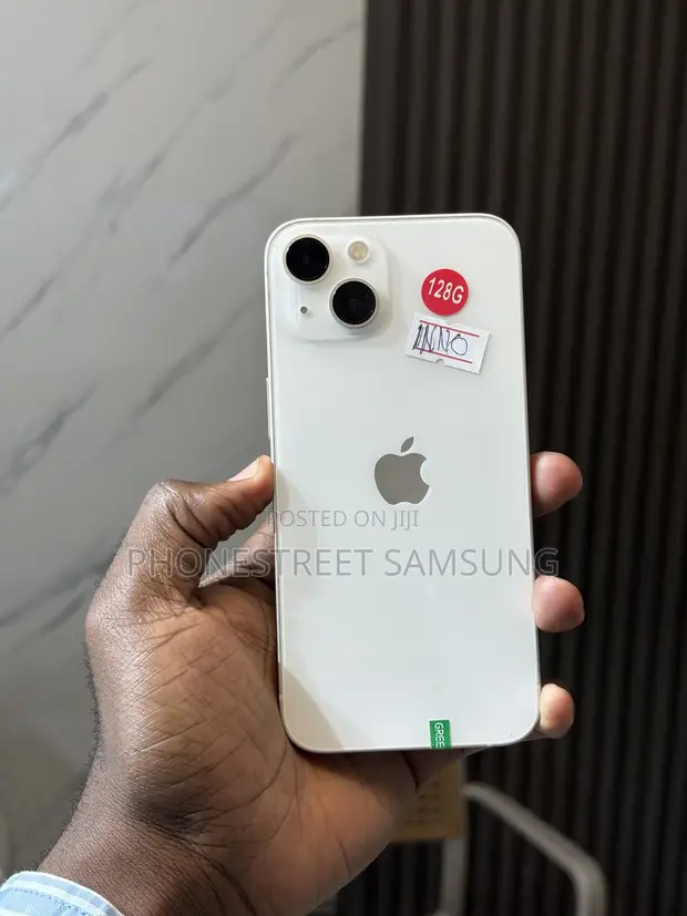 Apple iPhone 13 128GB White - 1