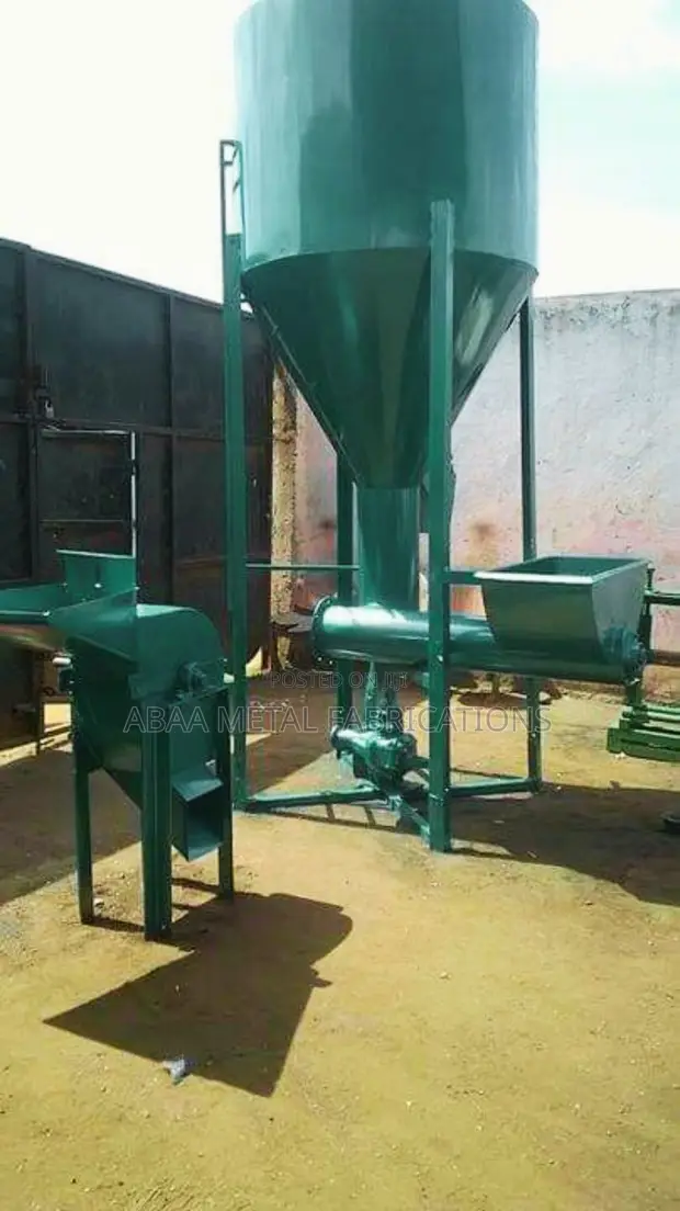 Abaa Heavy-Duty 1200kg Poultry Feed Mixer (Self Loader) - 1
