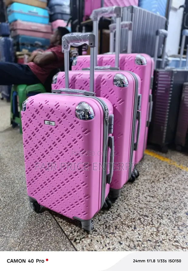 Quality 3-Piece Plastic Suitcase Set - 1