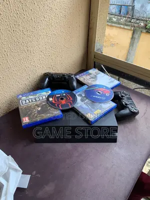 PS4 Standard Console