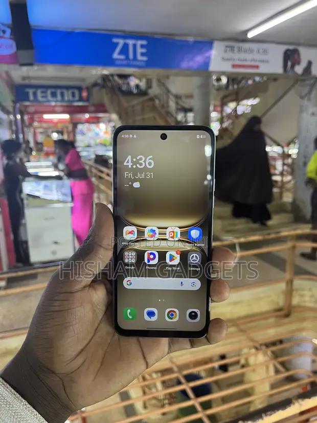 Tecno Spark 40 128GB Silver - 1