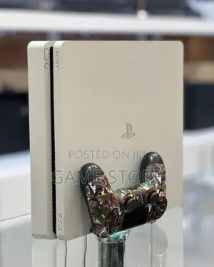 PS4 Slim Console