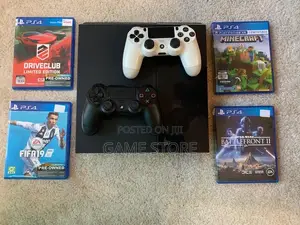 PS4 Standard Console