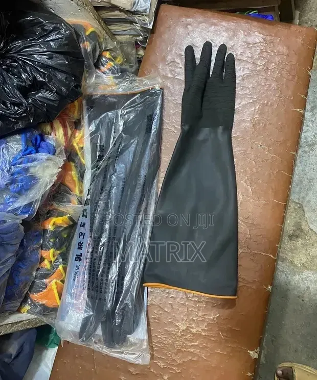 Heavy Duty Chemical Resistant Gloves - 1