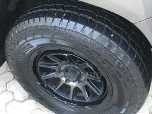 Toyota Hilux Revo 2018 Green