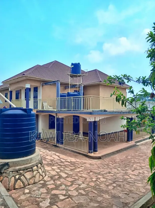 6-Bedroom House for Sale in Wanyage, Jinja - 1