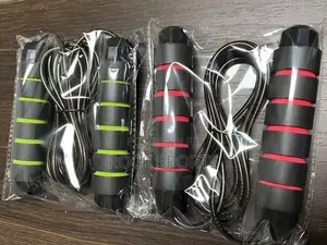 Brand New Long Handle Skipping Rope