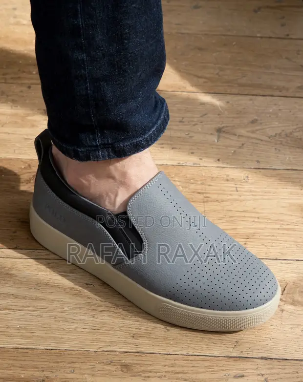 Men's Classic Polo Slip-On Low Casual Sneakers - 1