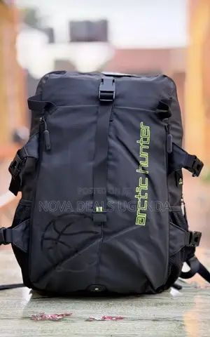 Arctic Hunter Durable Sports Backpack with Luggage Trolley Belt