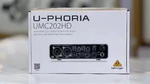 Behringer U-Phoria UMC202HD Audio Interface