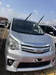 Toyota Noah 2.0 143hp AWD (8 Seater) 2013 Silver - 4