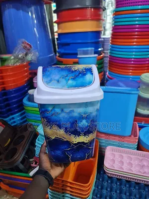 Indoor/Outdoor Plastic Dust Bins - 10 Litres