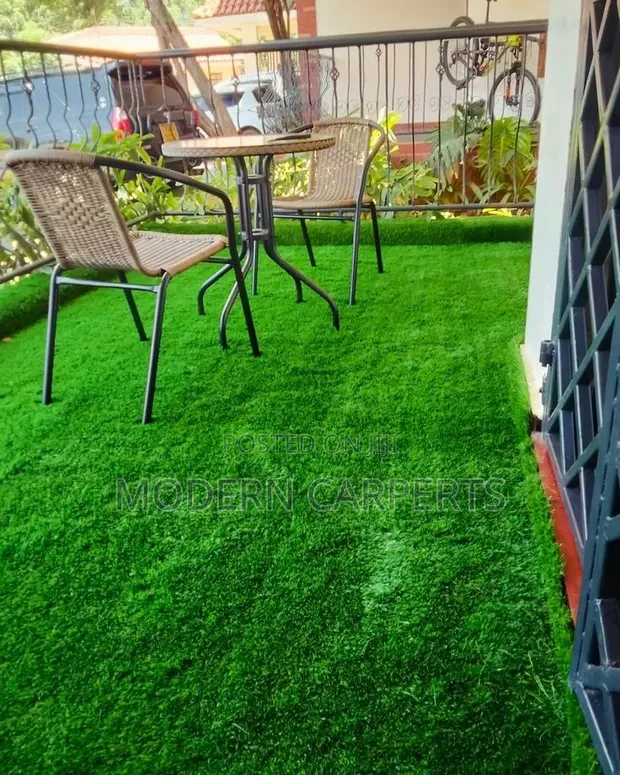 Yertic Artificial Turf - 1