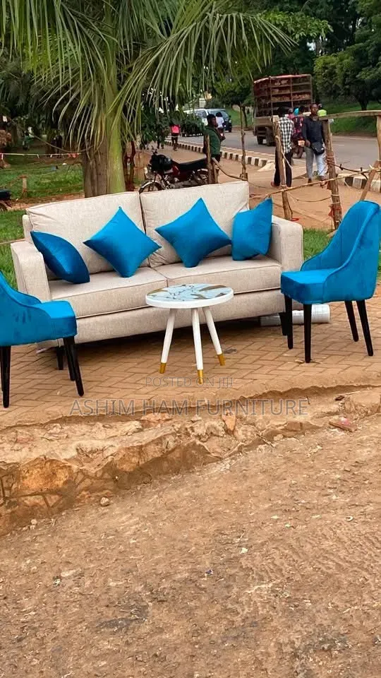 5 Seater Sofa Set + Small Table - 1