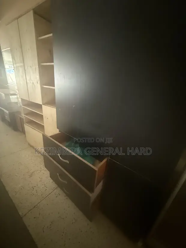 Waldronp - Furniture - 1