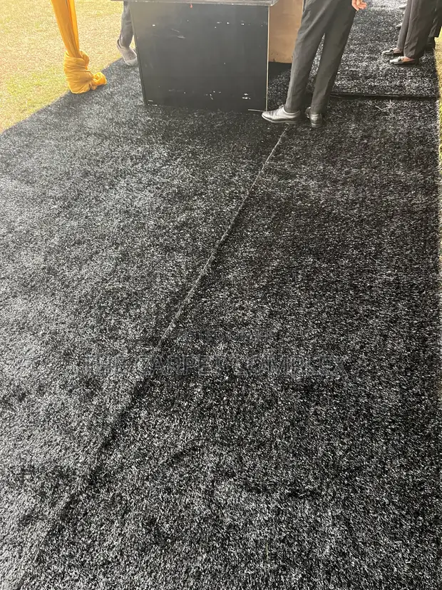 Wedding Grass Carpets - Black (Per Square Meter) - 1