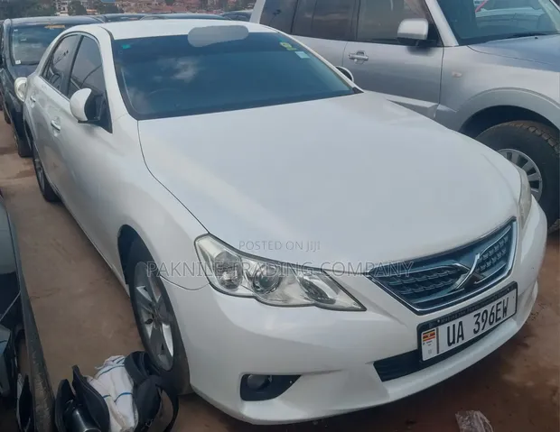Toyota Mark X 2.5 AWD 2012 White - 1