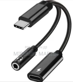 Go-Des GD-UC317 USB-C to 3.5mm Headphone & Charger Adapter