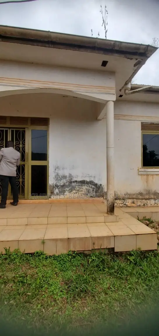 3 Bedroom House for Sale in Kawanda Town - 1