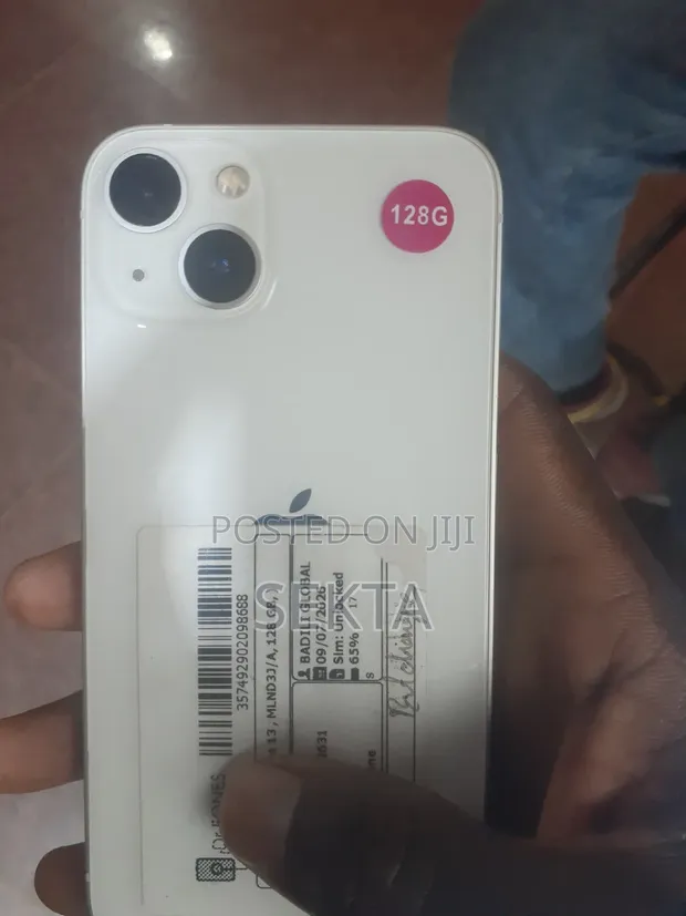Apple iPhone 13 128GB White - 1
